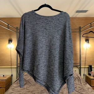 Mossimo Gray Long Sleeve Shirt Lose Fitting Cute for Fall and Winter.